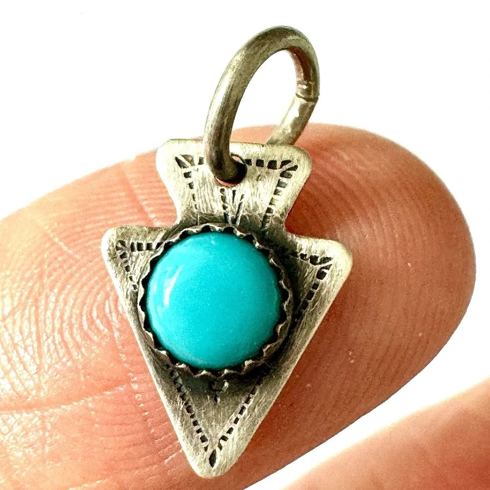Tiny Navajo Arrowhead Turquoise Pendant Harvey Era Sterling Charm Native VTG